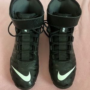 Men baseball ⚾️ shoes for super cheap